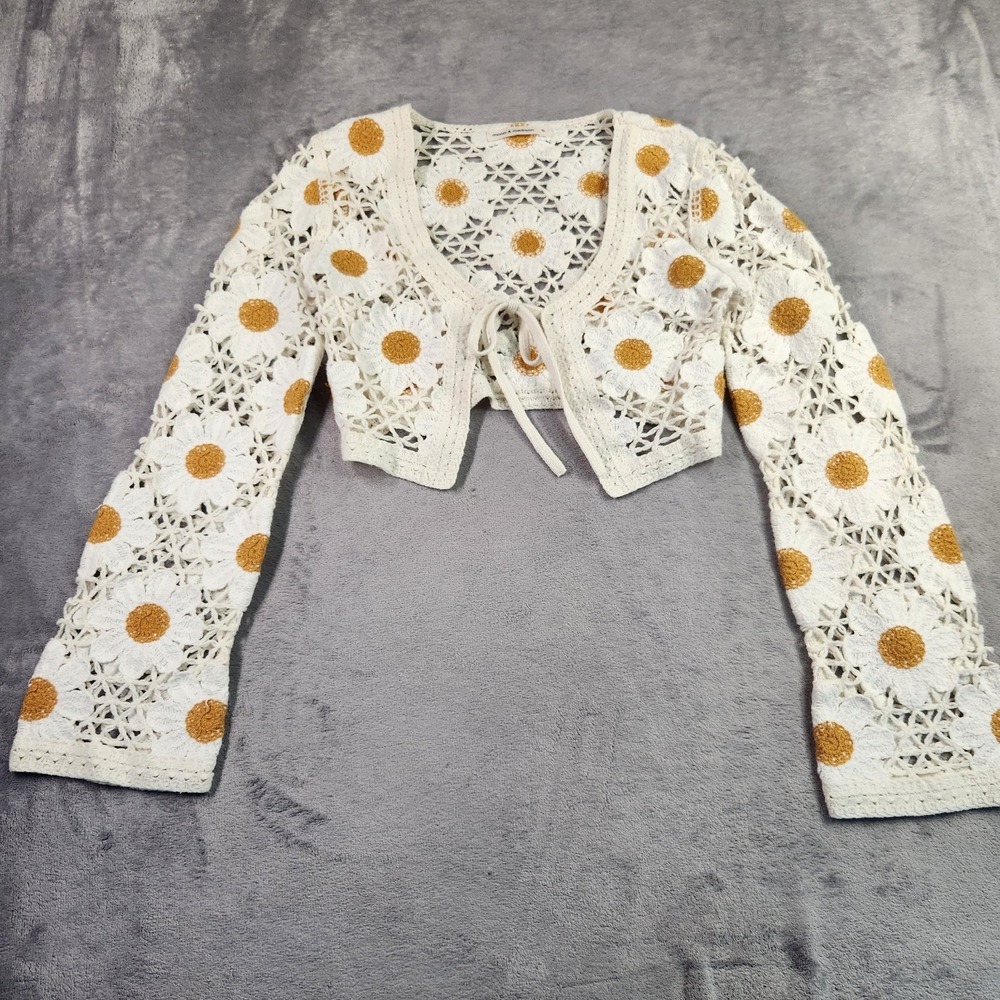 Moon & Madison Cream Cropped Daisy Flower Cardigan Large Open Weave Crochet Boho